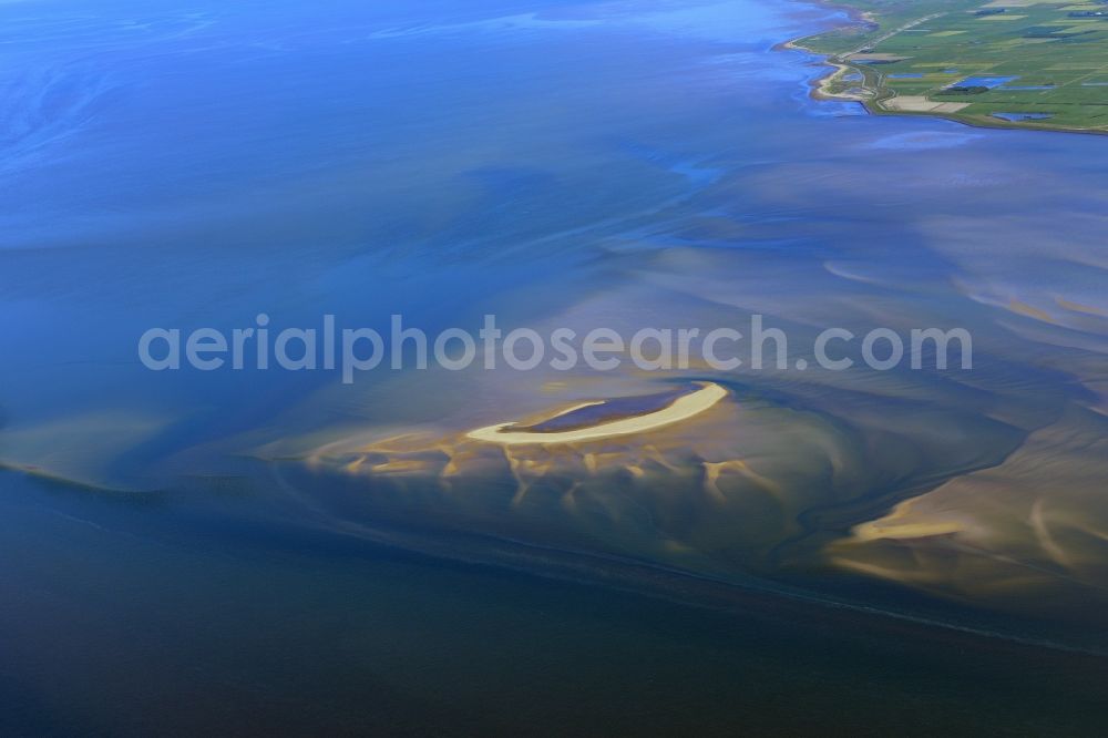 Utersum from the bird's eye view: Sandbank- forest area in the sea water surface of North Sea near Hoernum (Sylt) in the state Schleswig-Holstein