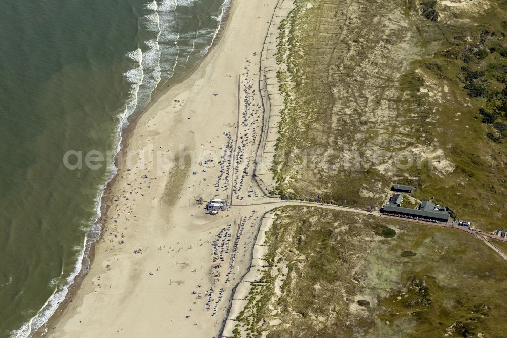 Norderney from the bird's eye view: Sand beach in the coastal area of the North Sea on the island of Norderney in Lower Saxony