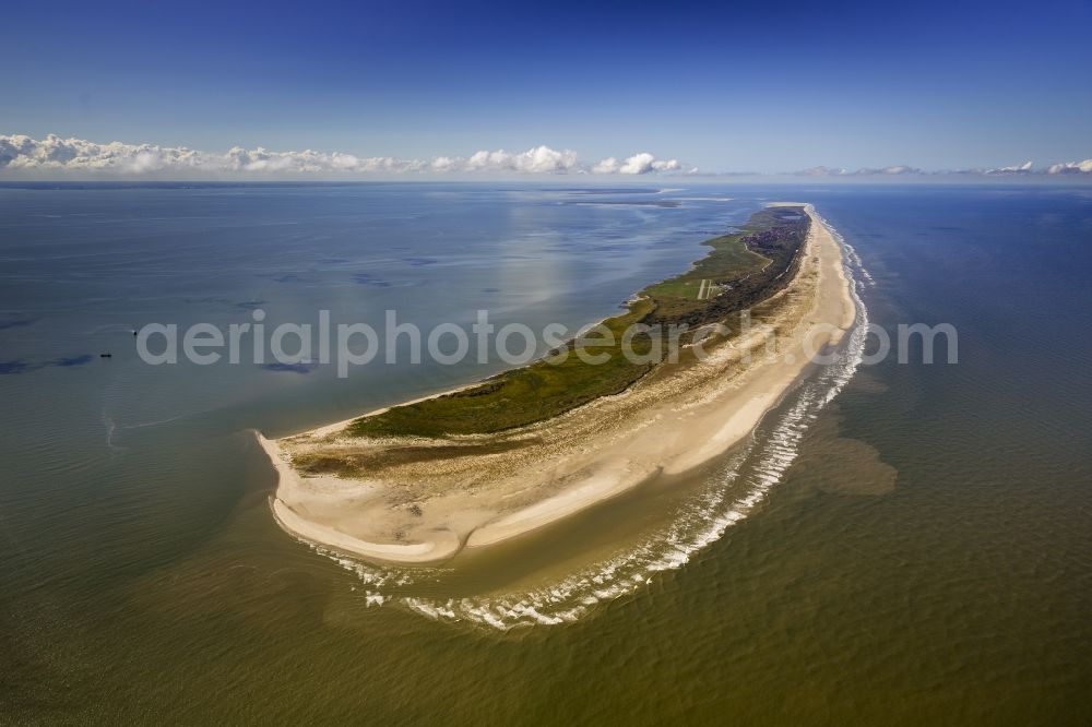 Aerial image Juist - Sandy beach of the coastal area of ​​the North Sea island of Juist in Lower Saxony