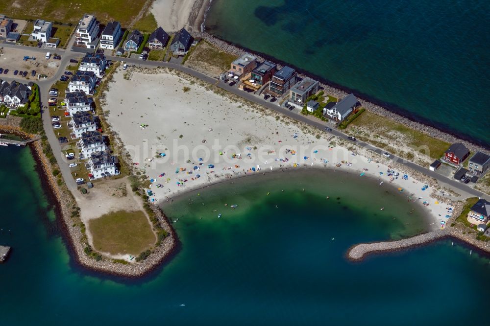 Aerial photograph Kappeln - Beach landscape along the Badebucht Ostseeresort Olpenitz with vacation homes Auf der Ostsee - Am Yachthafen in Kappeln in the state Schleswig-Holstein, Germany