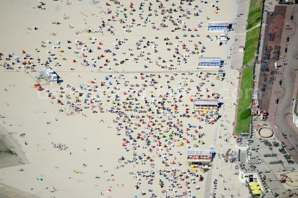 Borkum from the bird's eye view: Beach landscape on the North Sea in Borkum in the state Lower Saxony