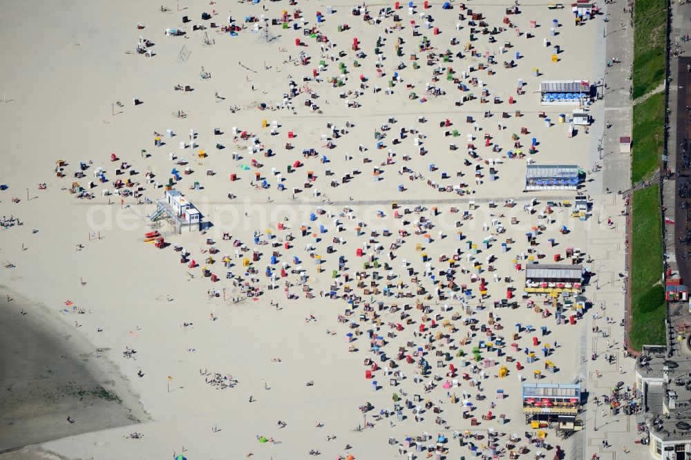 Aerial photograph Borkum - Beach landscape on the North Sea in Borkum in the state Lower Saxony