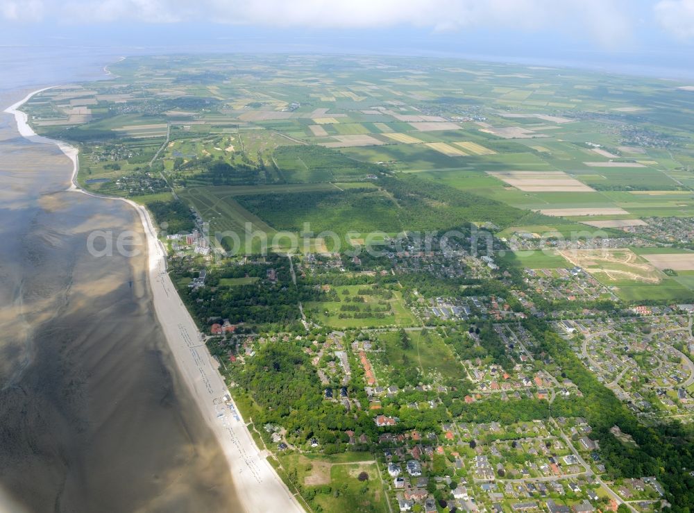 Wyk auf Föhr from above - Beach landscape on the North Sea Island Wyk auf Foehr in the state Schleswig-Holstein