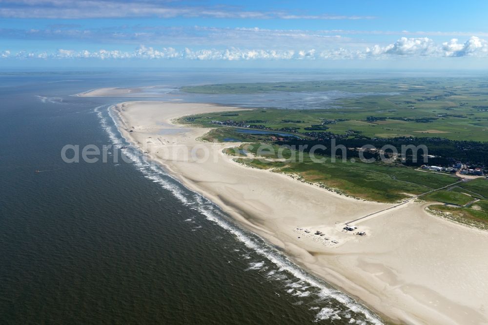 Sankt Peter-Ording from the bird's eye view: Beach landscape on the North Sea coast in the district Sankt Peter-Ording in Sankt Peter-Ording in the state Schleswig-Holstein