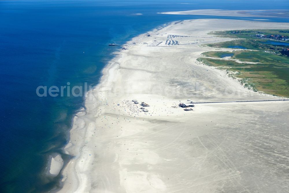 Aerial photograph Sankt Peter-Ording - Beach landscape on the North Sea coast in the district Sankt Peter-Ording in Sankt Peter-Ording in the state Schleswig-Holstein