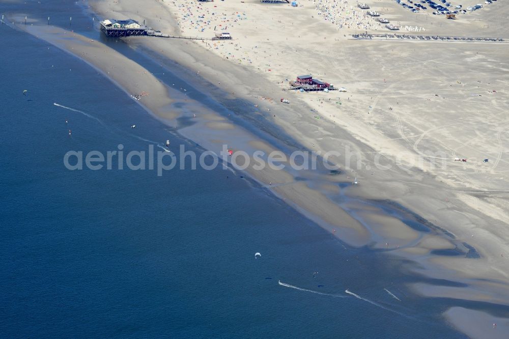 Aerial photograph Sankt Peter-Ording - Beach landscape on the North Sea coast in Sankt Peter-Ording in the state Schleswig-Holstein