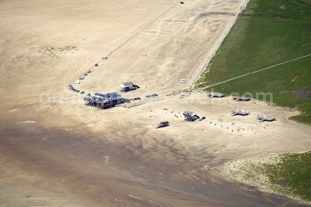 Aerial photograph Sankt Peter-Ording - Beach landscape on the North Sea coast in Sankt Peter-Ording in the state Schleswig-Holstein