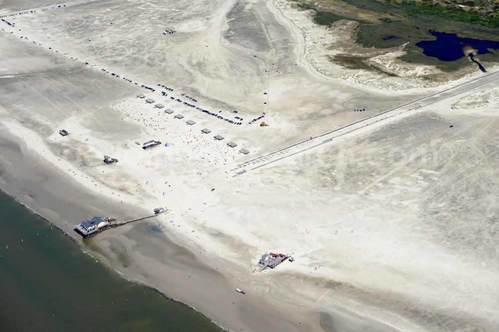 Aerial image Sankt Peter-Ording - Beach landscape on the North Sea coast in Sankt Peter-Ording in the state Schleswig-Holstein