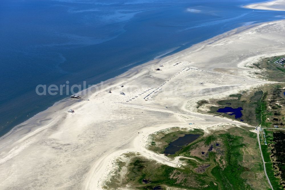 Aerial photograph Sankt Peter-Ording - Beach landscape on the North Sea coast in Sankt Peter-Ording in the state Schleswig-Holstein