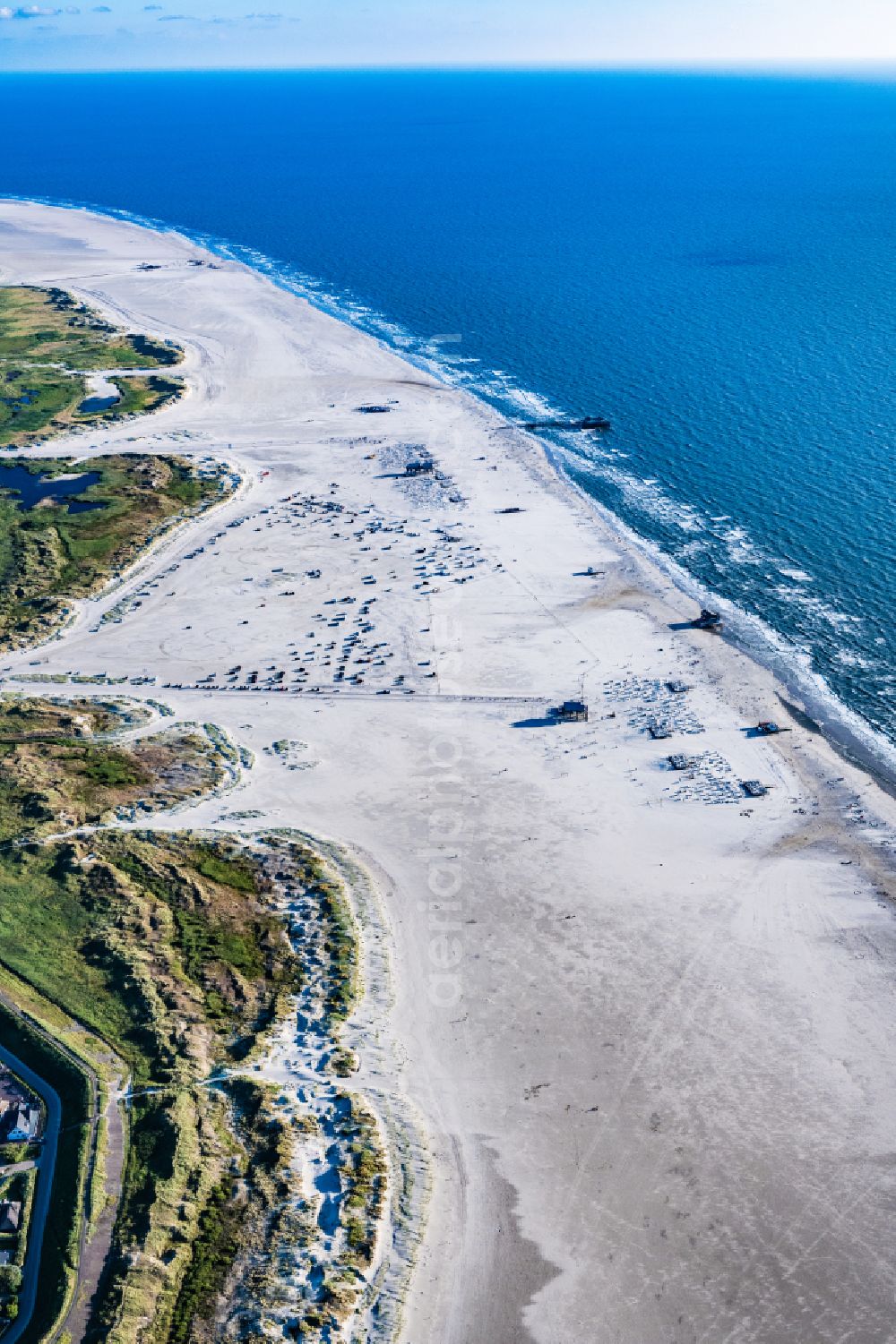 Aerial image Sankt Peter-Ording - Beach landscape along the of North Sea in Sankt Peter-Ording at Nordfriesland in the state Schleswig-Holstein, Germany