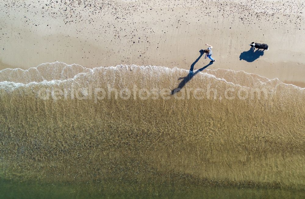 Ulfborg from the bird's eye view: Beach landscape along the of North Sea in Ulfborg in Region Midtjylland, Denmark