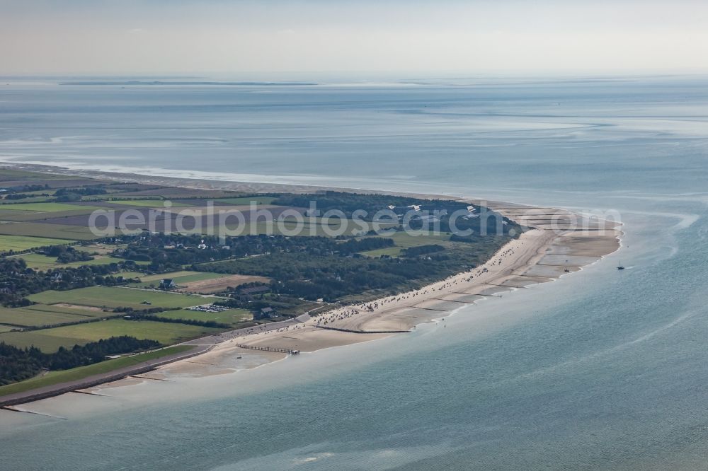 Aerial photograph Utersum - Beach landscape along the of North Sea in Utersum on island Foehr - in the state Schleswig-Holstein, Germany