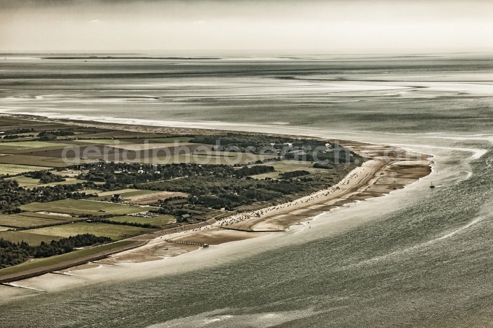 Utersum from above - Beach landscape along the of North Sea in Utersum on island Foehr - in the state Schleswig-Holstein, Germany