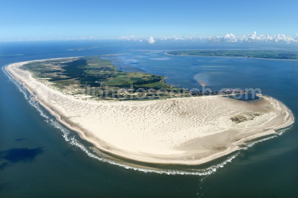 Aerial image Wittdün auf Amrum - Beach landscape on the North Sea in Wittduen auf Amrum in the state Schleswig-Holstein