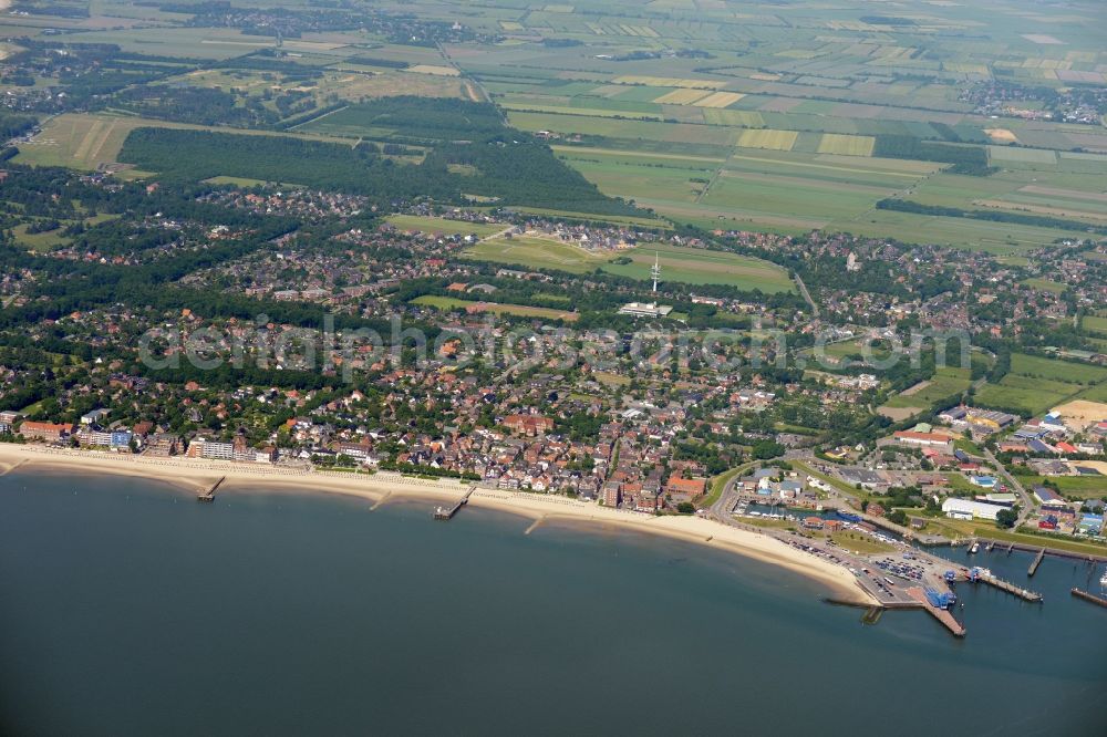 Wyk auf Föhr from above - Beach landscape on the North Sea in Wyk auf Foehr in the state Schleswig-Holstein