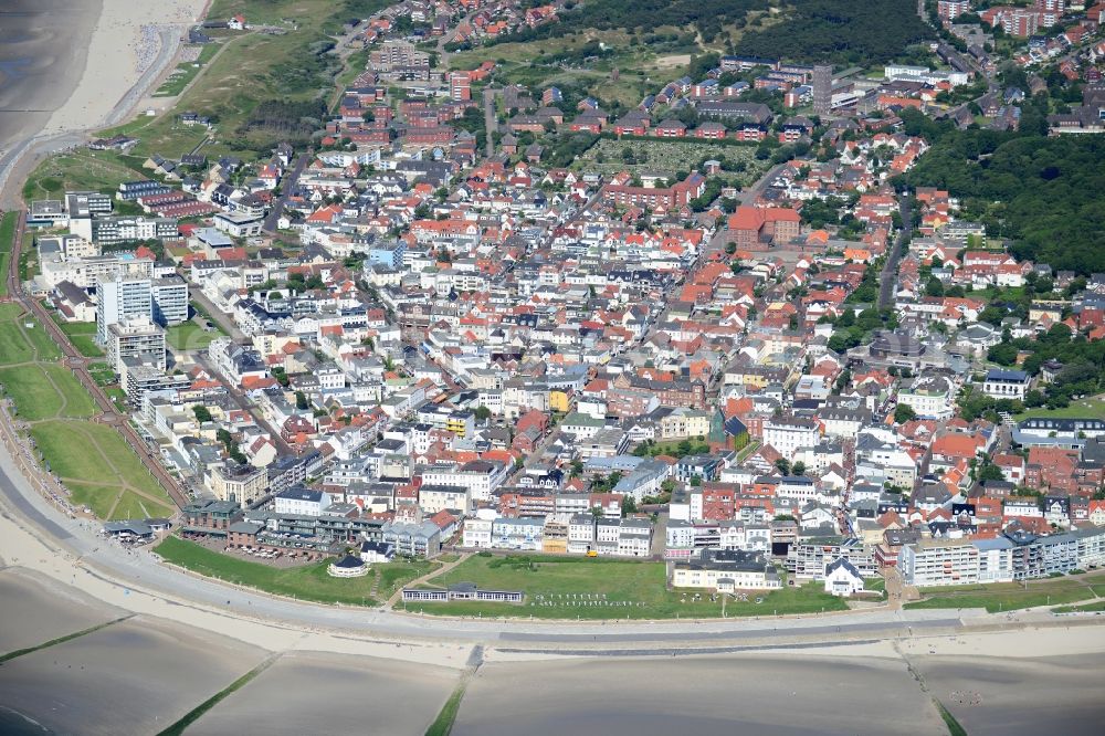 Norderney from the bird's eye view: Beach landscape on the North Sea to island Norderney in the state Lower Saxony