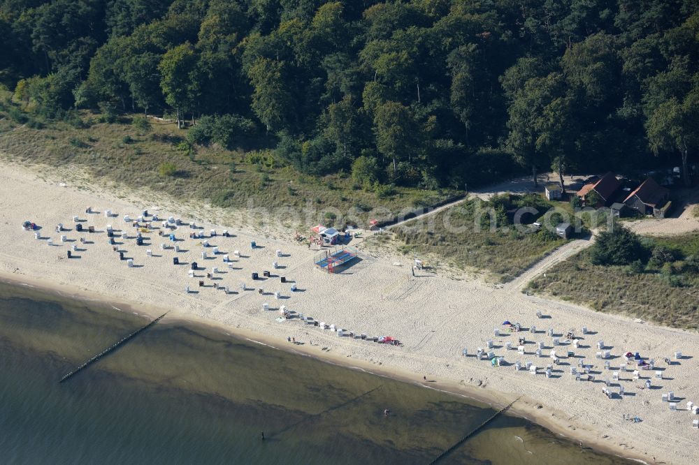 Ückeritz from the bird's eye view: Beach landscape on the Baltic Sea in Ueckeritz in the state Mecklenburg - Western Pomerania