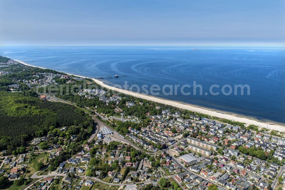 Aerial photograph Heringsdorf - Beach landscape on the Baltic Sea in Seebad Ahlbeck in the state Mecklenburg - Western Pomerania