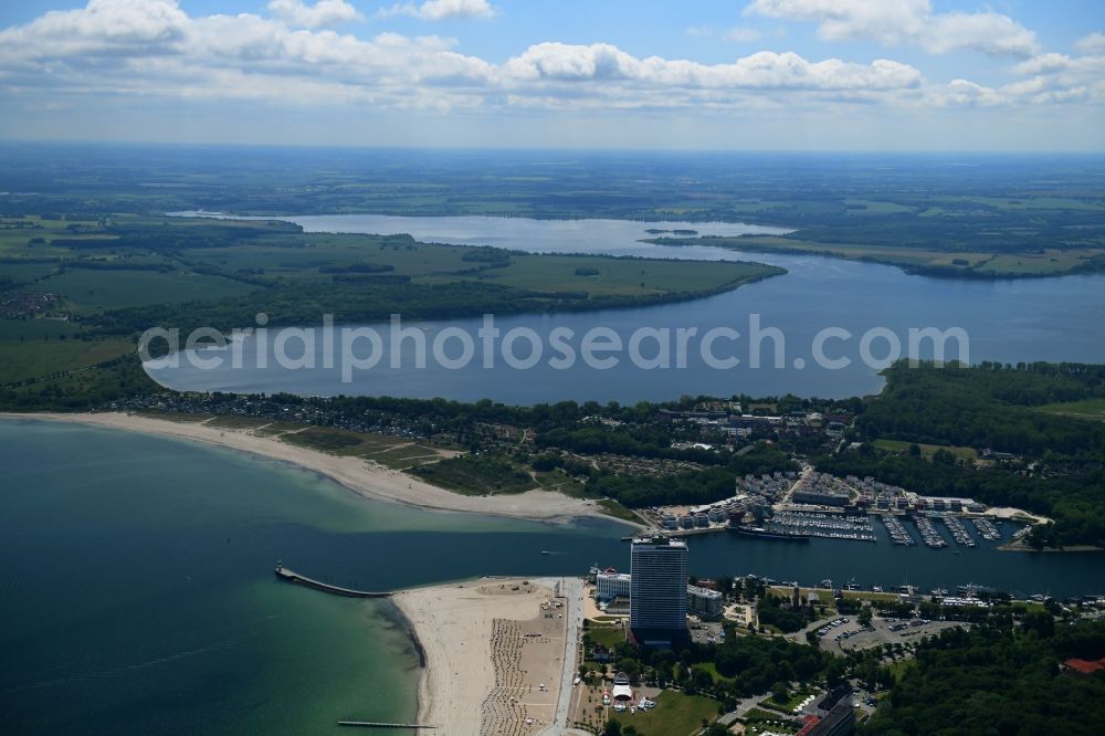 Travemünde from the bird's eye view: Beach landscape along the of Baltic Sea in Travemuende in the state Schleswig-Holstein, Germany