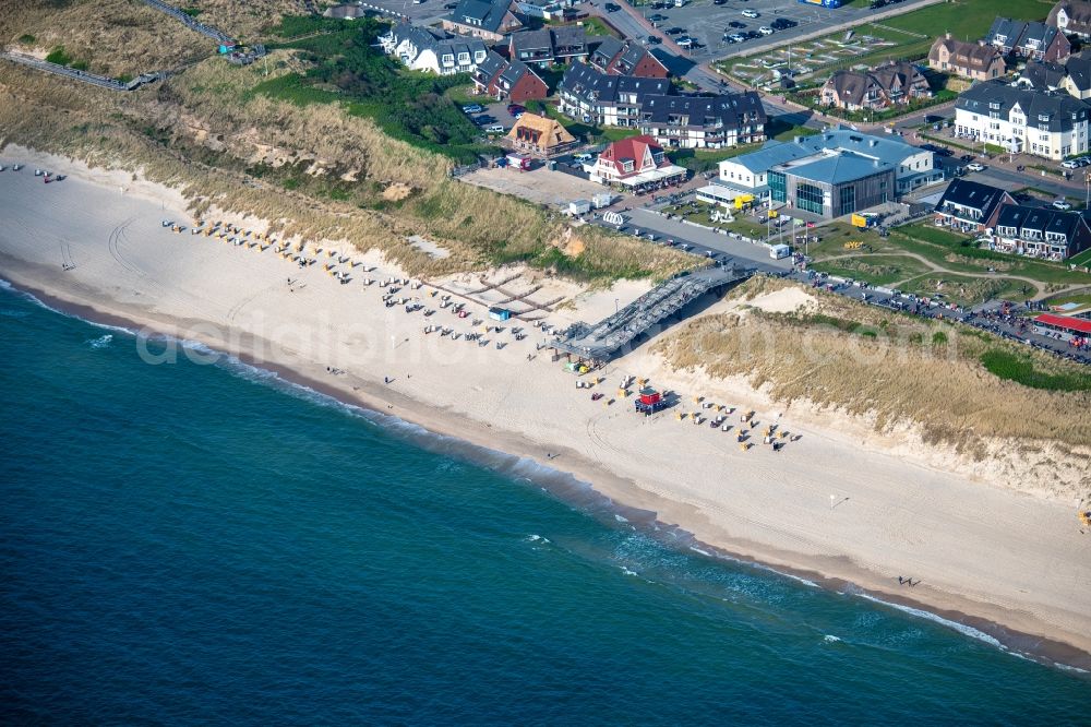 Aerial photograph Wenningstedt (Sylt) - Beach landscape in Wenningstedt (Sylt) at the island Sylt in the state Schleswig-Holstein, Germany