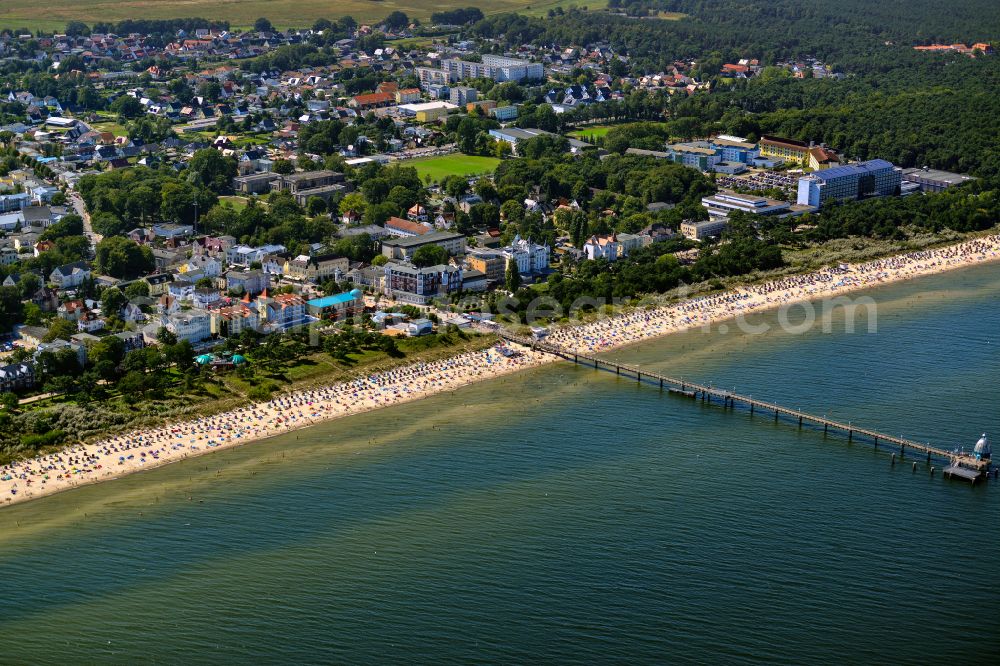 Aerial image Zinnowitz - Sand and beach landscape on the pier Zinnowitz on street Strandpromenade in Zinnowitz on the island of Usedom in the state Mecklenburg - Western Pomerania