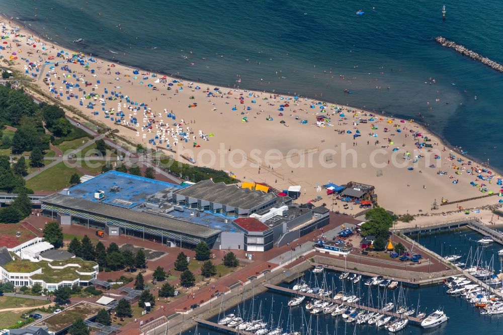 Aerial photograph Damp - Beach landscape along the of Strand Ostsee Resort Damp in the district Ostseebad Damp in Damp in the state Schleswig-Holstein, Germany