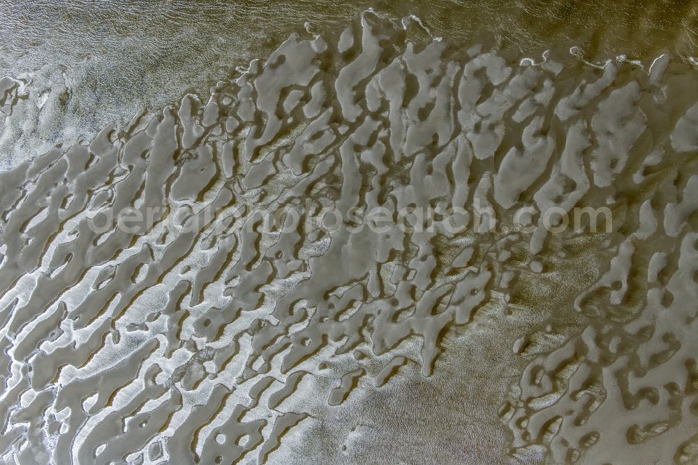 Sankt Peter-Ording from the bird's eye view: Beach landscape on the North Sea coast in Sankt Peter-Ording in the state Schleswig-Holstein