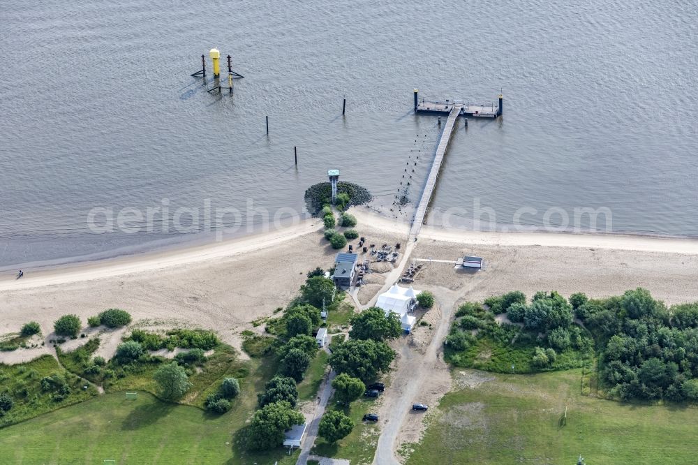 Aerial photograph Drochtersen - Sandy beach landscape along the banks of the river with Anleger auf Krautsond in Drochtersen in the state Lower Saxony, Germany