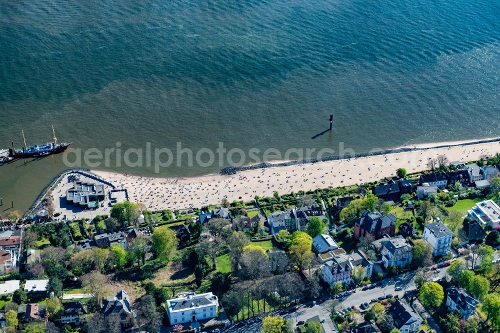 Aerial photograph Hamburg - Sandy beach landscape along the banks of the river of the River Elbe in Hamburg, Germany