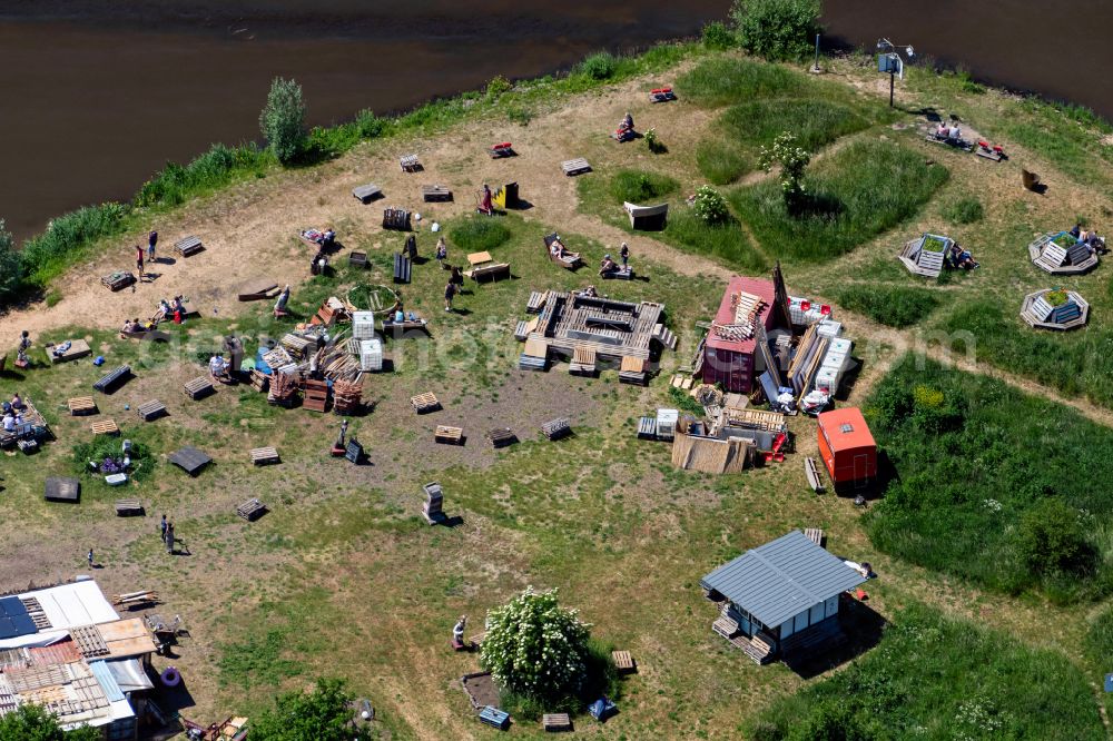 Aerial image Bremen - Sandy beach landscape of the natural beach Hemelingen along the banks of the river Weser in Bremen, Germany