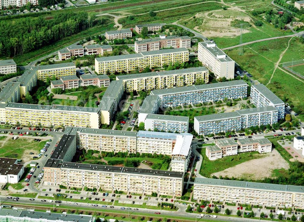 Aerial photograph Berlin - Hellersdorf - Sanierte Wohnanlagen der MÜBAU an der Riesaer Straße in Berlin - Hellersdorf.