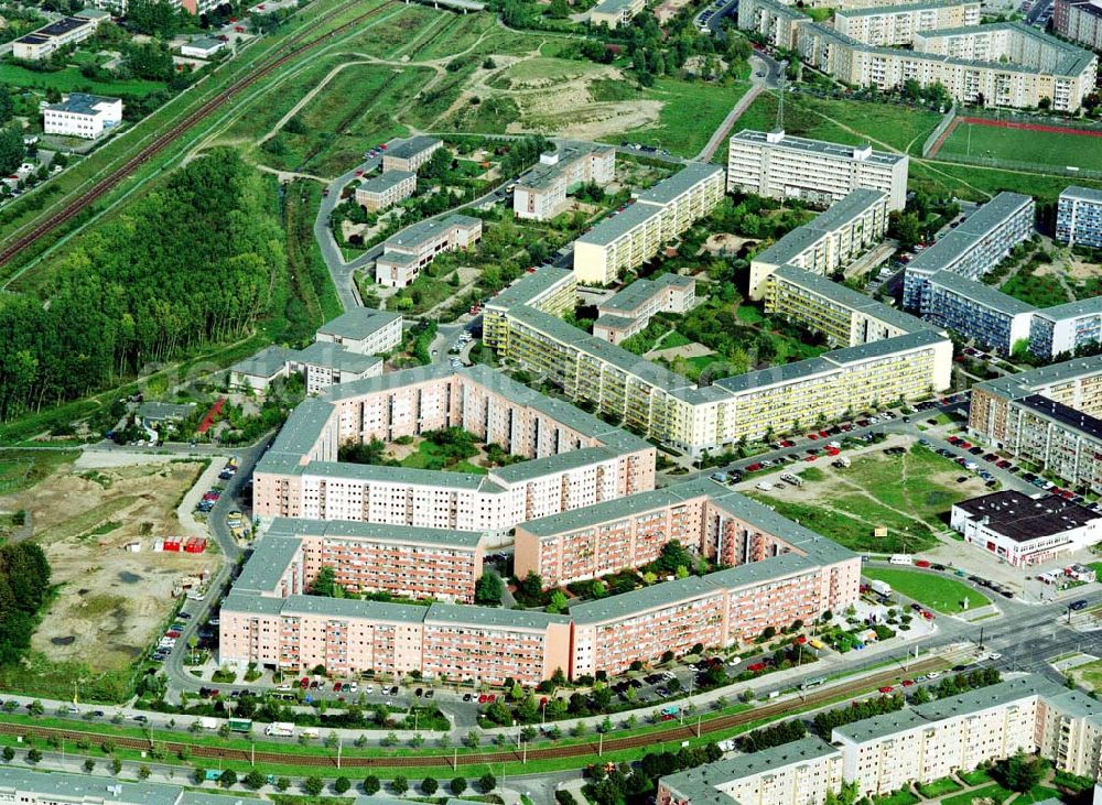 Aerial image Berlin - Hellersdorf - Sanierte Wohnanlagen der MÜBAU an der Riesaer Straße in Berlin - Hellersdorf.