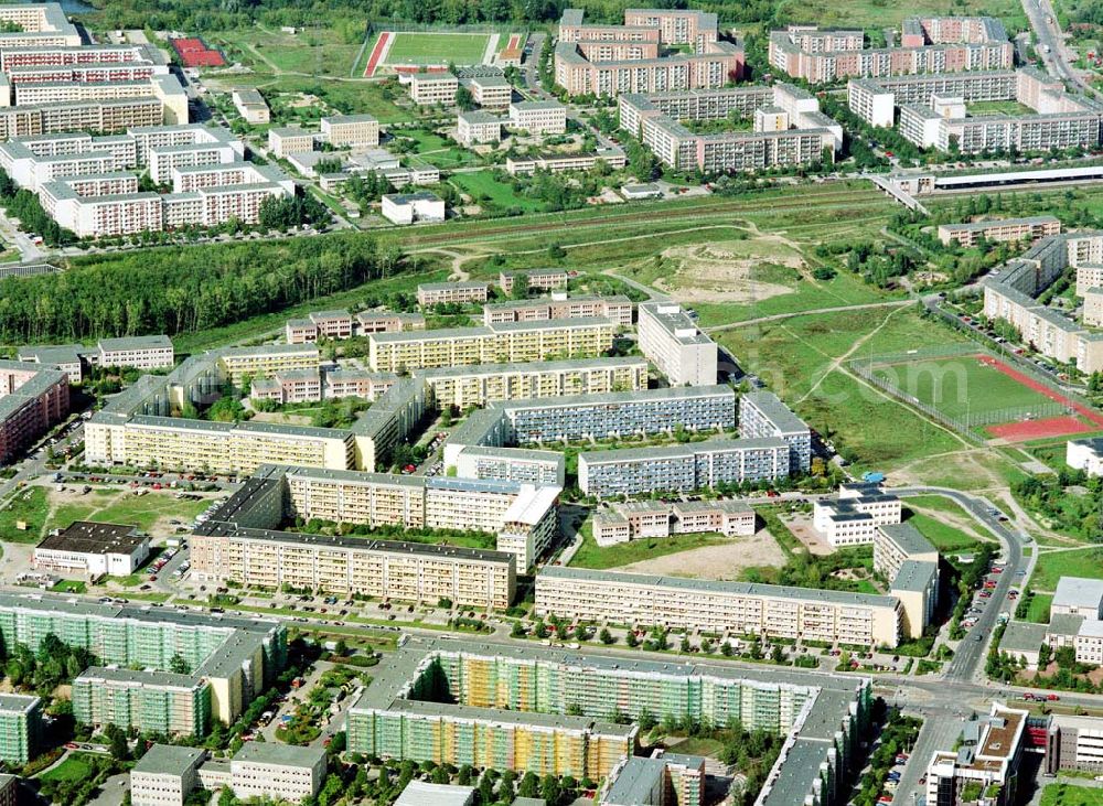 Berlin - Hellersdorf from above - Sanierte Wohnanlagen der MÜBAU an der Riesaer Straße in Berlin - Hellersdorf.