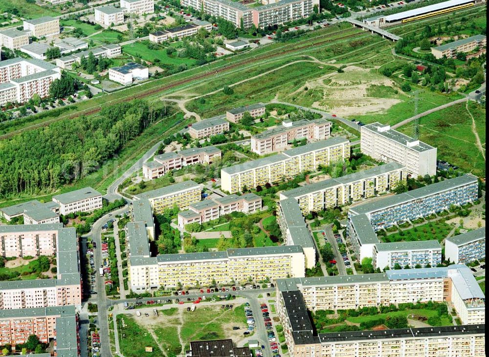 Aerial image Berlin - Hellersdorf - Sanierte Wohnanlagen der MÜBAU an der Riesaer Straße in Berlin - Hellersdorf.