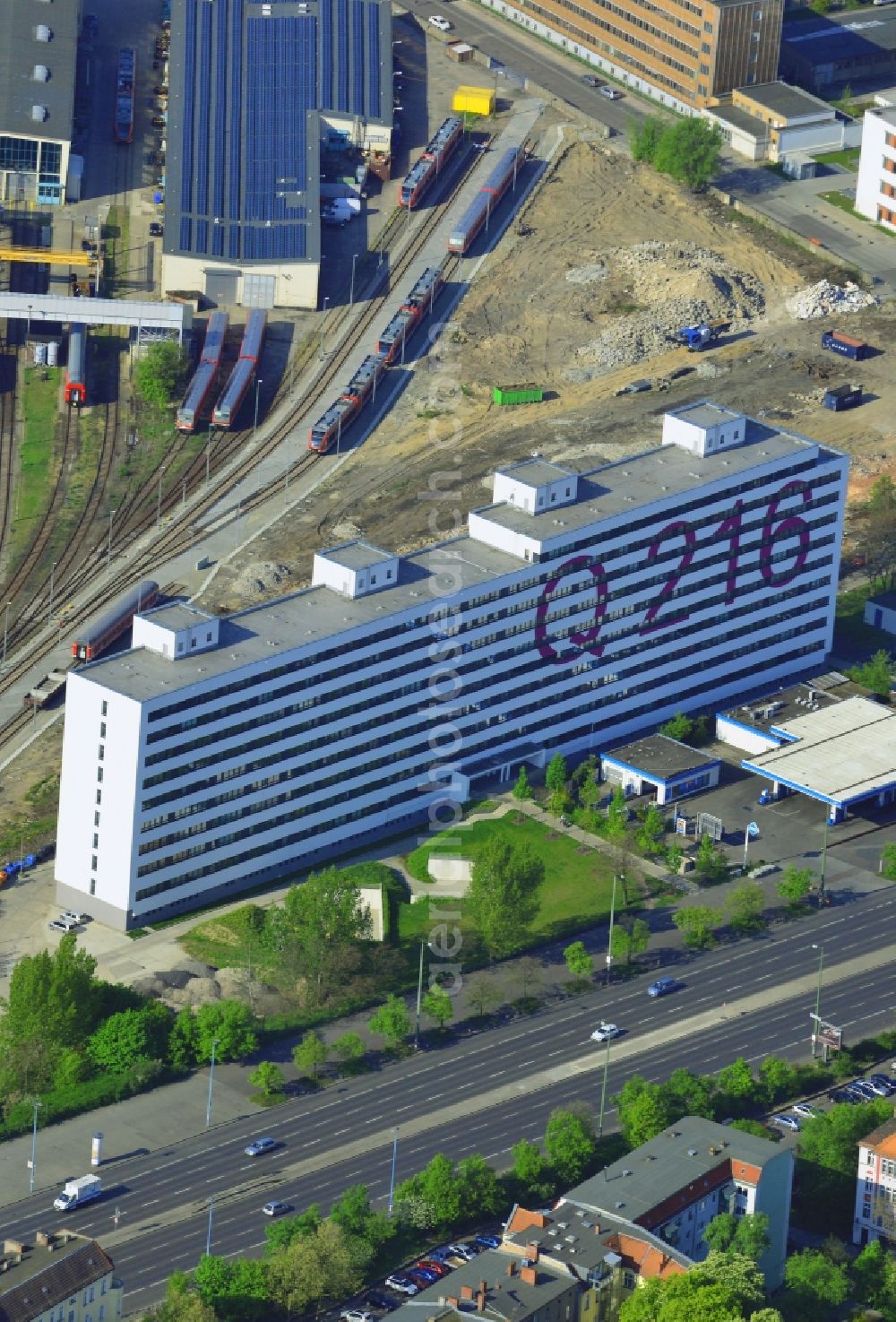 Aerial photograph Berlin - Reorganized and modernized DDR block as students and single-residence Q 216 at Lichtenberg station in Berlin