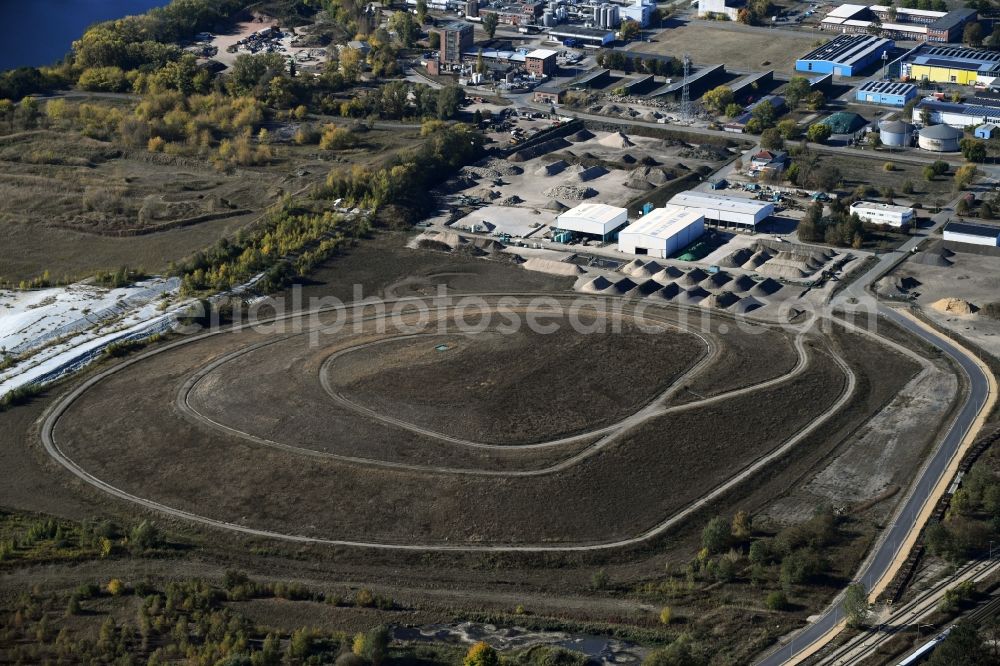 Aerial photograph Wittenberge - Renovation, sealing and restoration work on the site of the refurbished landfill of Eggers Umwelttechnik GmbH in Wittenberge in the state Brandenburg, Germany