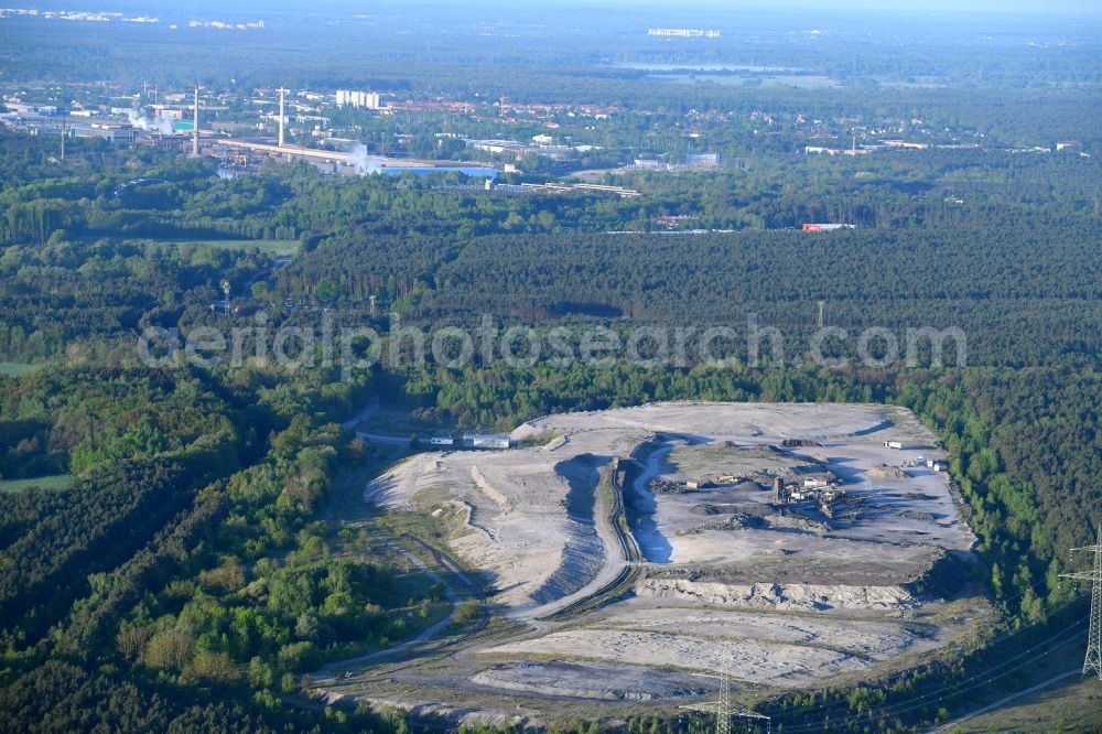 Aerial photograph Velten - Renovation, sealing and restoration work on the site of the refurbished landfill in Velten in the state Brandenburg, Germany