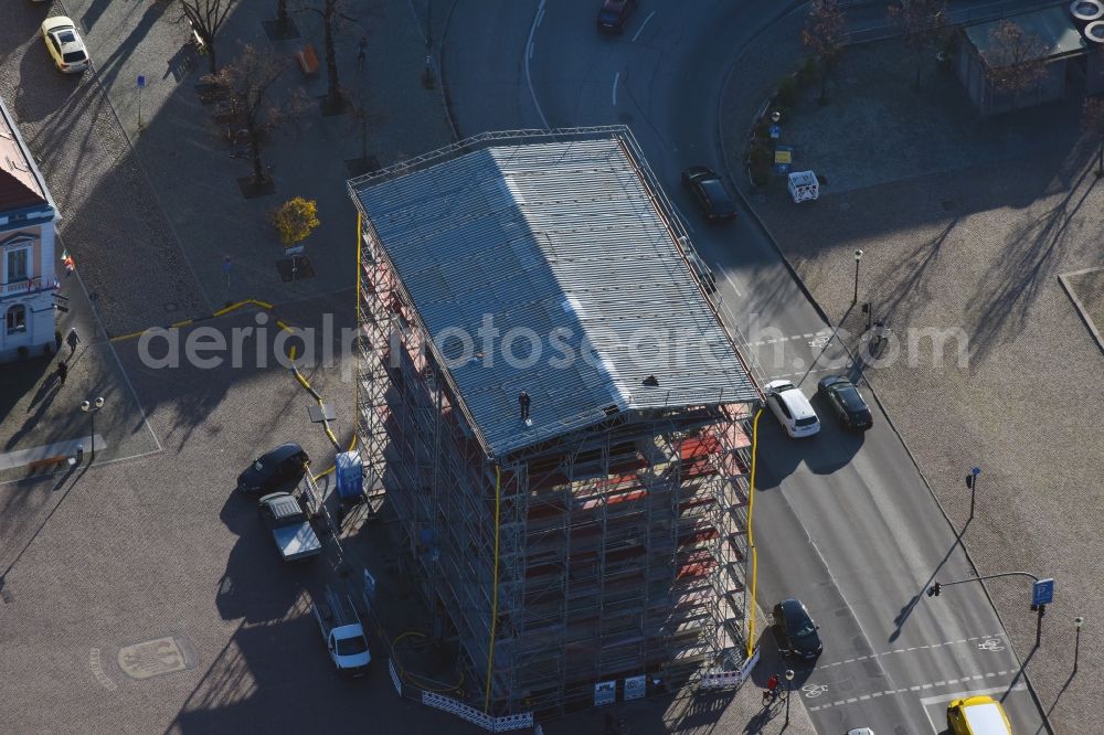 Aerial photograph Potsdam - Building the visitor center Brandenburger Tor on Luisenplatz in the district Innenstadt in Potsdam in the state Brandenburg, Germany