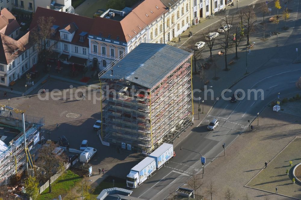 Potsdam from the bird's eye view: Building the visitor center Brandenburger Tor on Luisenplatz in the district Innenstadt in Potsdam in the state Brandenburg, Germany