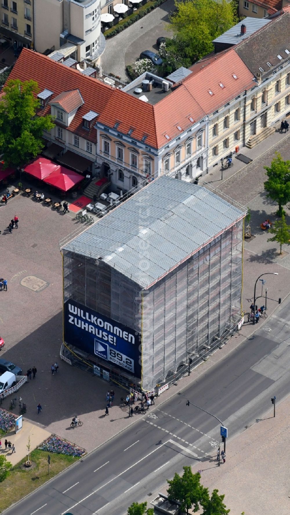 Potsdam from above - Building the visitor center Brandenburger Tor on Luisenplatz in the district Innenstadt in Potsdam in the state Brandenburg, Germany