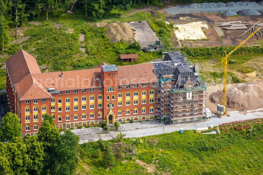 Aerial image Oeventrop - Roof truss renovation and restoration of the building of the former senior citizens' home Klosterberg in Arnsberg in the Ruhr area in the state North Rhine-Westphalia, Germany