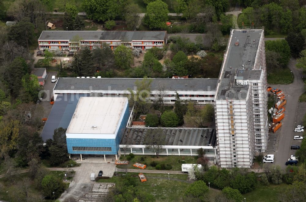 Aerial image Erfurt - Construction site for reconstruction and modernization and renovation of a building of the Alte Parteischule to a training center of the federal customs in the Werner-Seelenbinder-Strasse in Erfurt in the state Thuringia, Germany