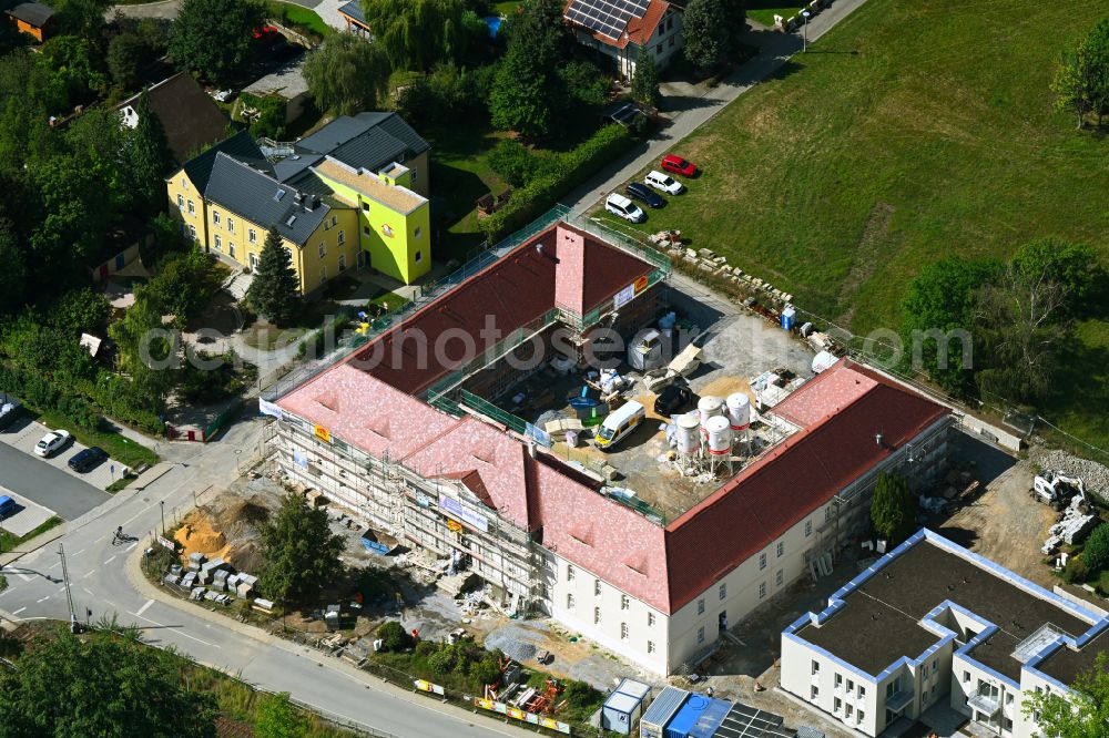 Kamenz from the bird's eye view: Construction site for reconstruction and modernization and renovation of a building of alten Krankenhauses Kamenz and ehemaligen Barmherzigkeitsstifte in Kamenz in the state Saxony, Germany