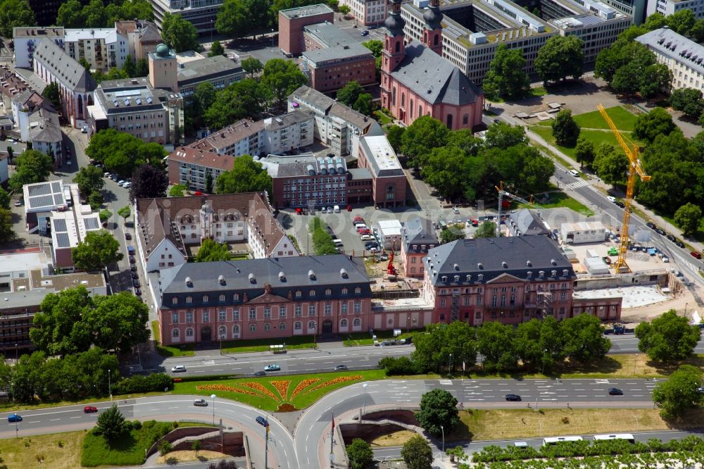 Mainz from above - Construction site for reconstruction and modernization and renovation of a building Deutschhaus on place am Platz der Mainzer Republik - Peter-Altmeier-Allee in Mainz in the state Rhineland-Palatinate, Germany