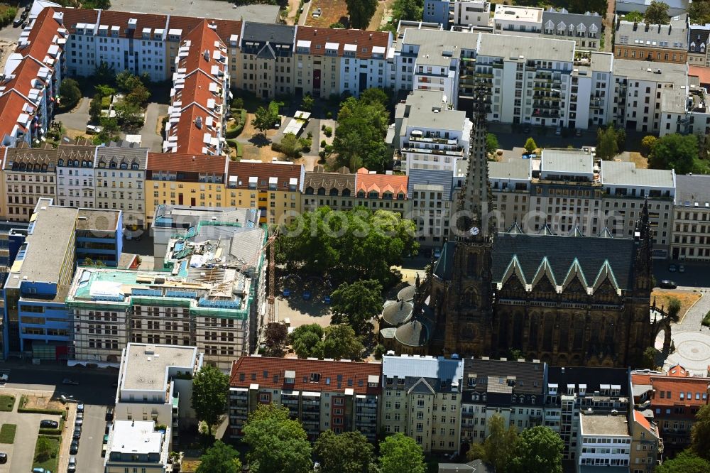 Leipzig from the bird's eye view: Construction site for reconstruction and modernization and renovation of a building of Evangelisches Schulzentrum on Schletterstrasse in the district Zentrum-Sued in Leipzig in the state Saxony, Germany