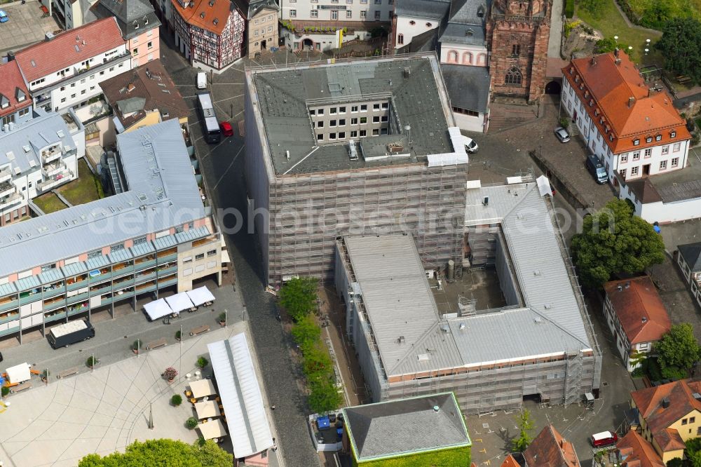 Aerial image Aschaffenburg - Town Hall building of the city administration on Dalbergstrasse in the district Innenstadt in Aschaffenburg in the state Bavaria, Germany