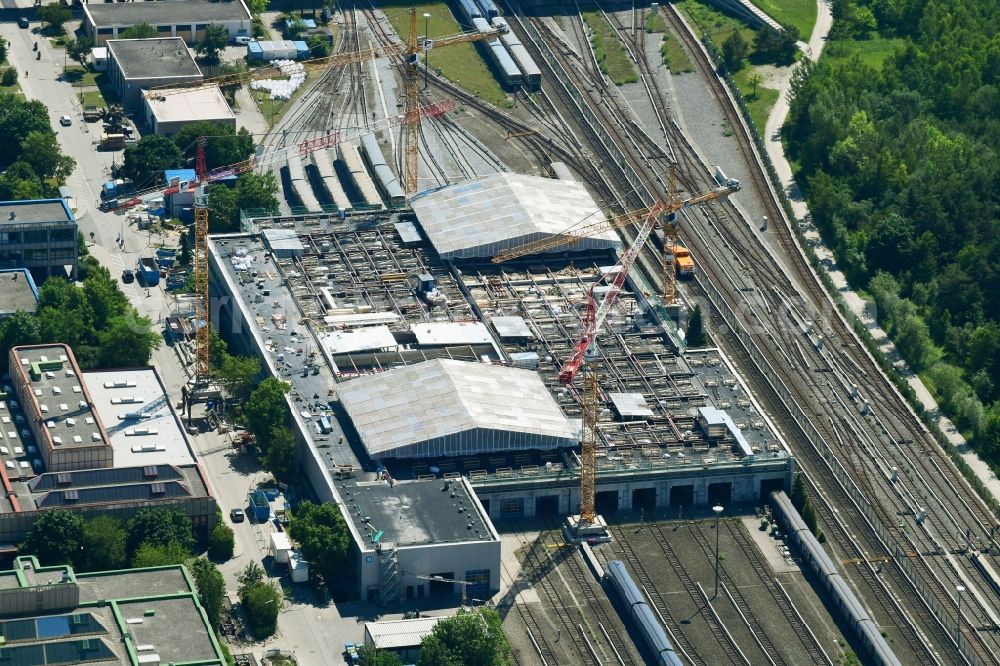 München from the bird's eye view: Railway depot and repair shop for maintenance and repair of trains of Muenchner Verkehrsgesellschaft on Hans-Jensen-Weg in Munich in the state Bavaria, Germany