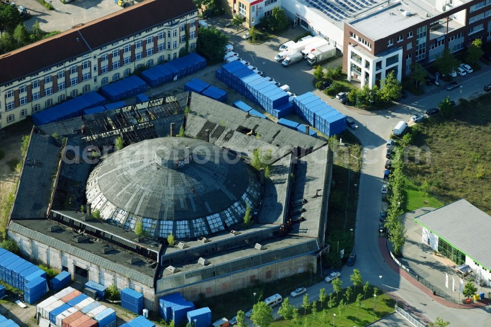 Aerial image Potsdam - Construction site for reconstruction and modernization and renovation of a building of Rundschuppens and the alten Lokhalle in the district Babelsberg in Potsdam in the state Brandenburg, Germany