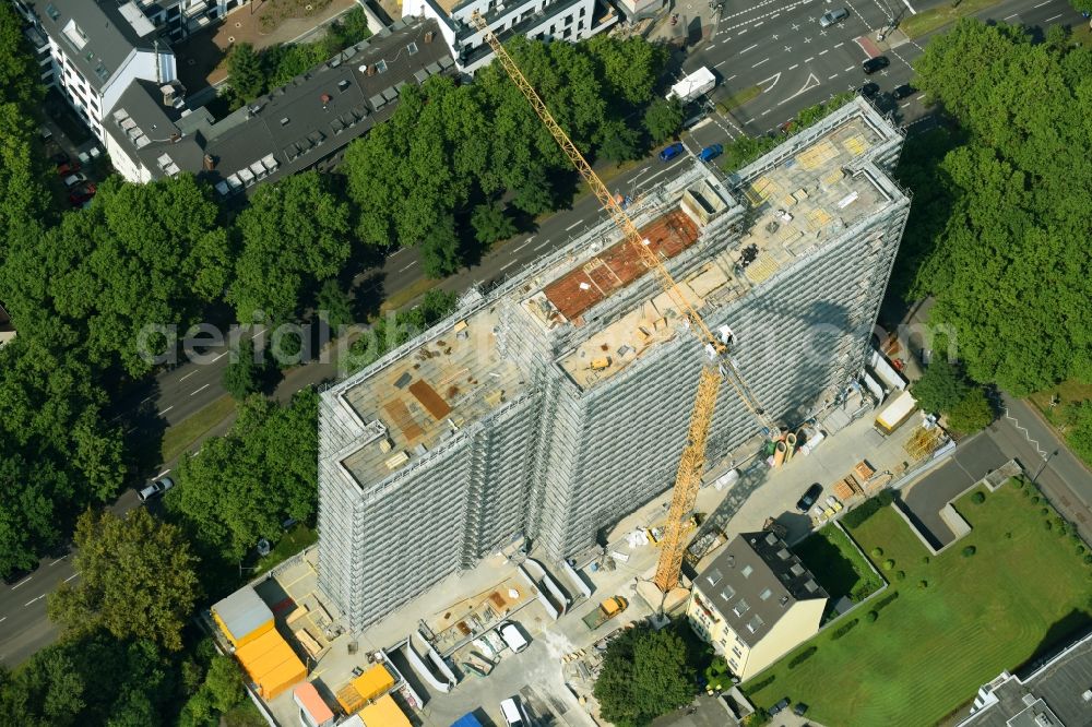 Köln from above - Restoration and modernization of skyscrapers in the residential area of industrially manufactured settlement a??West-Centera?? on Venloer Strasse in Cologne in the state North Rhine-Westphalia, Germany