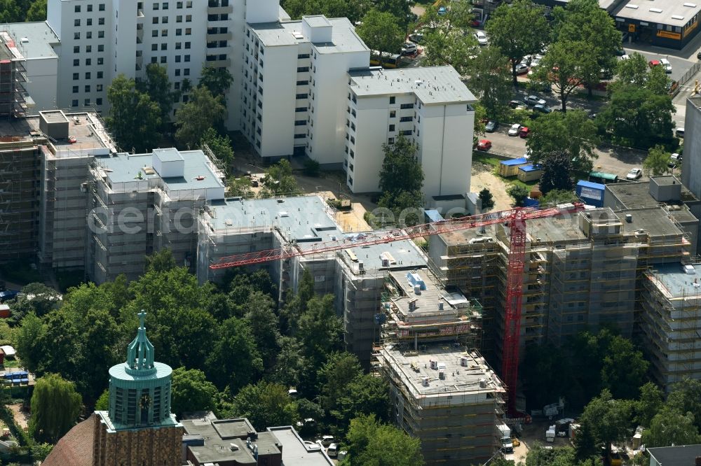 Berlin from above - Restoration and modernization of skyscrapers in the residential area of industrially manufactured settlement on Rathausstrasse in the district Bezirk Tempelhof-Schoeneberg in Berlin, Germany